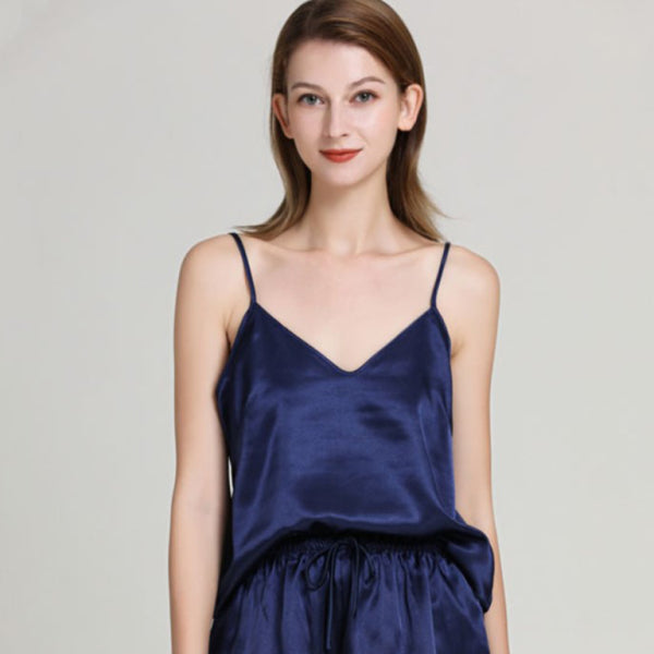 🛌 Cozy & Chic V-Neck Pajama Set – Soft, Stylish & Perfect for Lounging ☁️