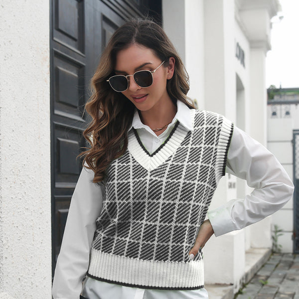 ποΈ Chic Plaid V-Neck Sweater Vest β Trendy & Cozy for Fall π