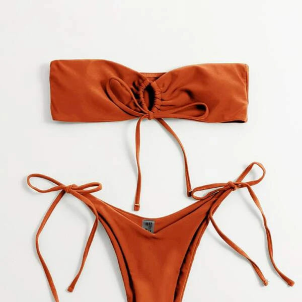 π©· Strapless One-Piece Swimsuit β Sexy Low Waist Bandeau Bikini for Summer π©·