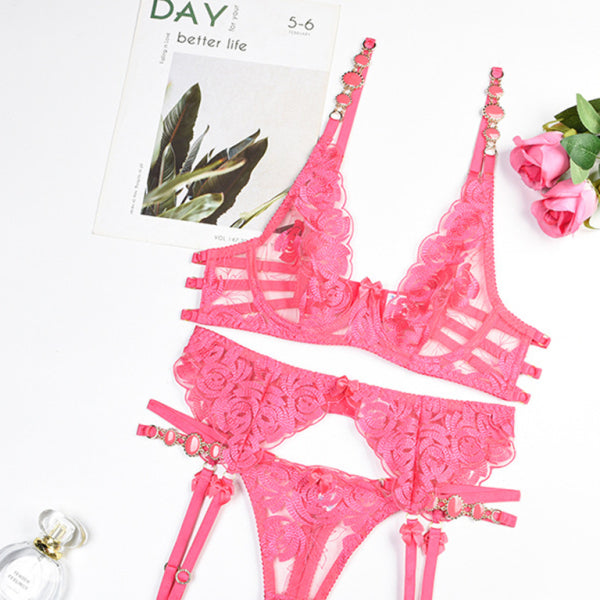 🔥 Retro Embroidered Lingerie Set – Sexy Push-Up Bra & Panty 💕