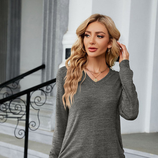 ποΈ Chic & Comfy V-Neck Smocked Long-Sleeve Top β Perfect for Any Season β¨