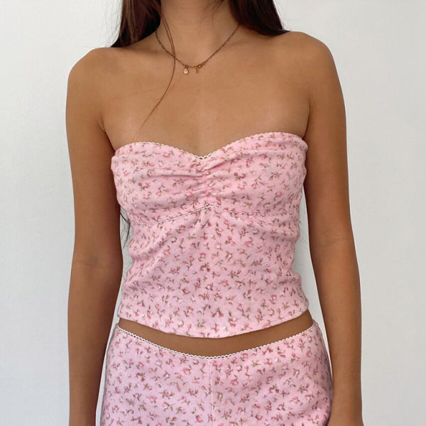 β¨ Chic Floral Tube Top & Lace Shorts Set β Trendy & Comfy Outfit for Spring Summer βοΈ