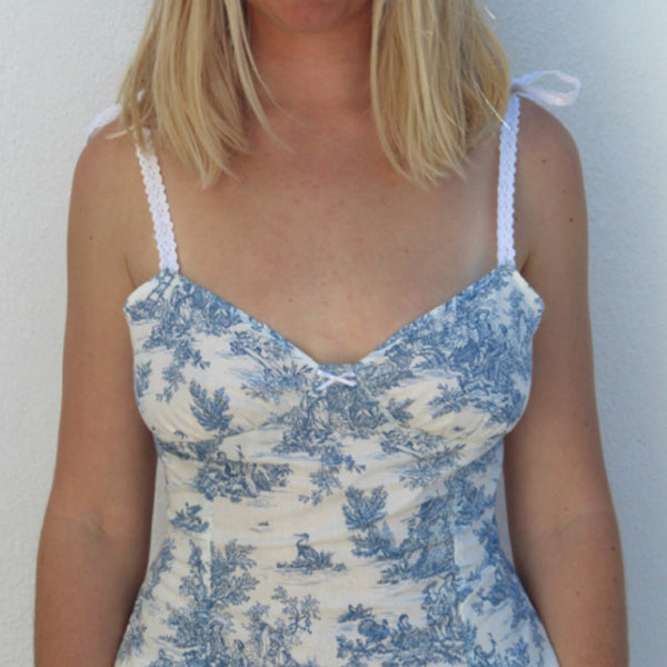 ✨ Boho Chic V-Neck Tank Top – Floral Print Summer Cami 🌸💖