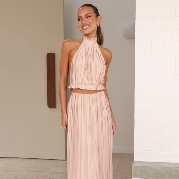 ποΈ Chic & Sexy Halter Neck Backless Skirt Set β Trendy 2-Piece Outfit for Any Occasion β¨