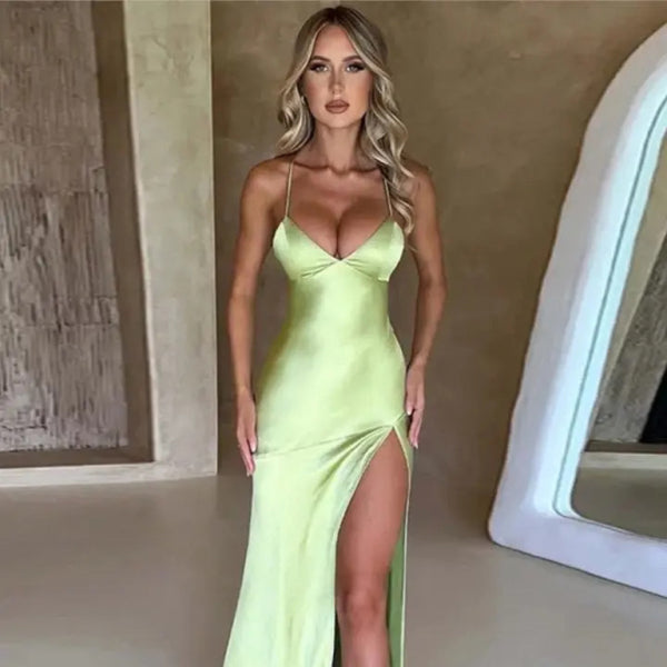 ✨ Stunning Satin Slit Dress – Sexy Backless V-Neck Party Look ✨