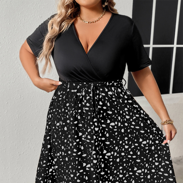 ποΈ Chic & Flowy Plus Size V-Neck Patchwork Dress β Perfect for Spring πΈ