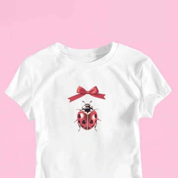 🛍️ Trendy Letter Print Crop Top – Stylish & Comfy Short Sleeve Tee for Women 🌟