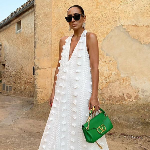 ✨ Chic Halter Neck V-Neck Floral Swing Dress – Perfect for Vacations & Holidays ✨