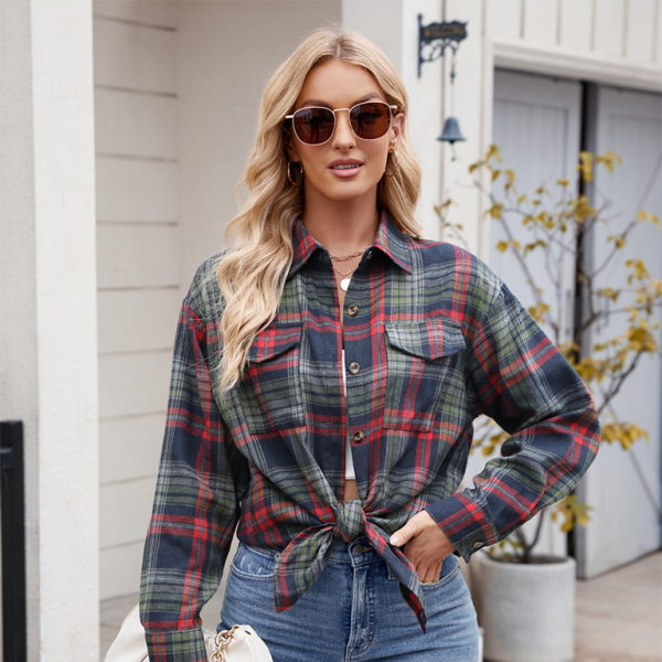 🖤 Cozy Chic Plaid Pocket Shirt – Trendy & Stylish Oversized Fit 🤍