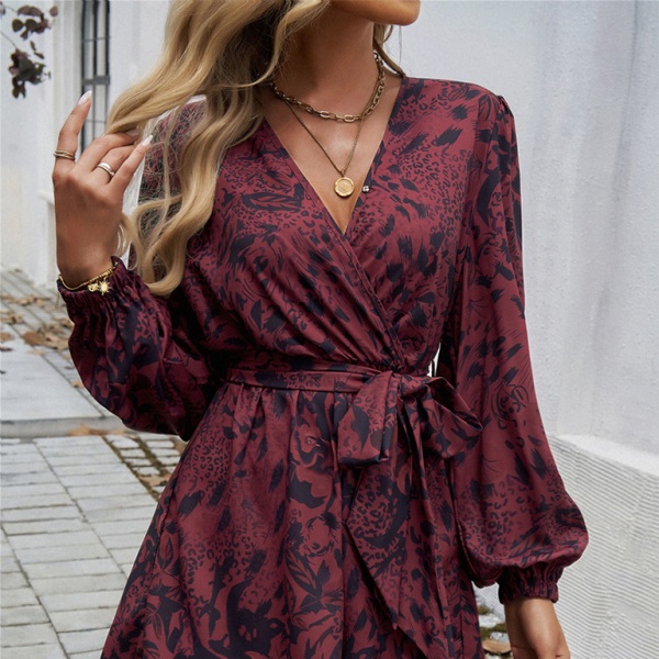 🔥 Bold & Chic Contrast Print Long Sleeve Jumpsuit – High Waist, Flattering Fit 🔥