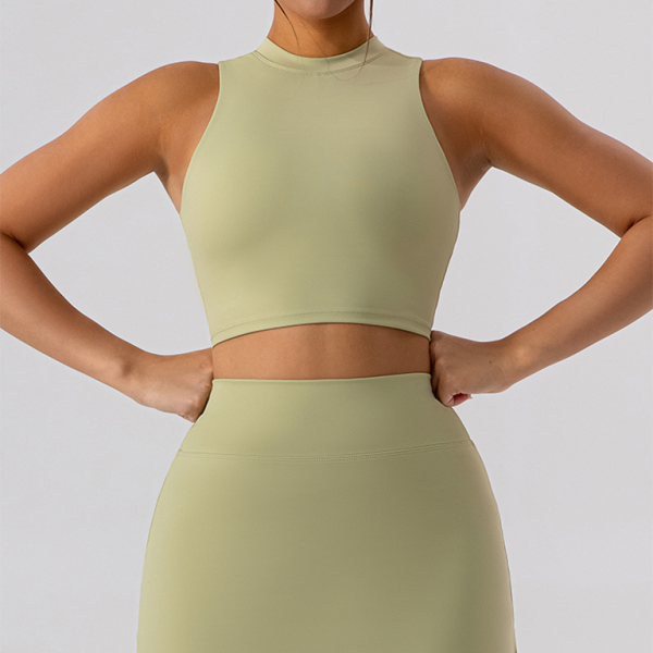 π€ Sporty Chic Vest & Skirt Set β Slim Fit, Trendy & Sleek π€