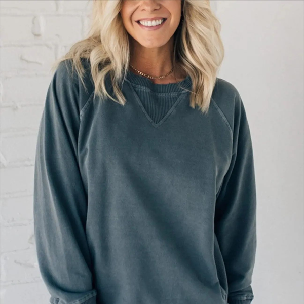 ποΈ Cozy Chic Bat Sleeve Sweatshirt with Pockets β Fall & Winter Must-Have β¨