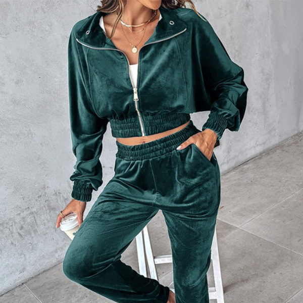 β¨ Luxe Velvet Tracksuit Set β Chic & Cozy 2-Piece Lounge Outfit for Fall & Winter β¨