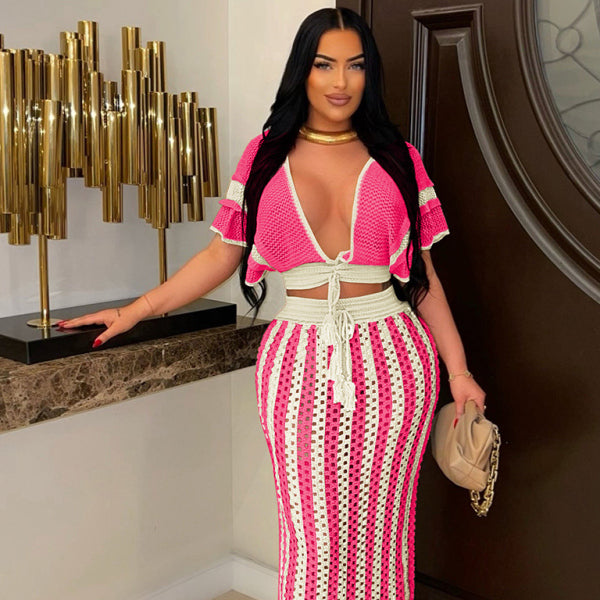 🖤 Sexy V-Neck Knit Skirt Set – Striped, Chic, & Flattering 💫