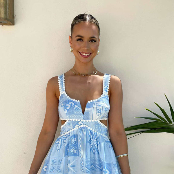 🖤 Lace Suspender Mini Dress – Sexy & Chic Vacation Look 🖤