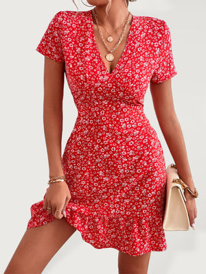 🌸 Chic & Flirty V-Neck Floral Dress – Perfect for Vacation & Date Night! 🌸