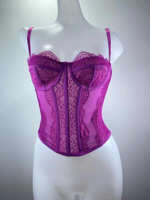 Lace Embroidered stylish Tube Top – Backless, Stylish & Trendy Must-Have