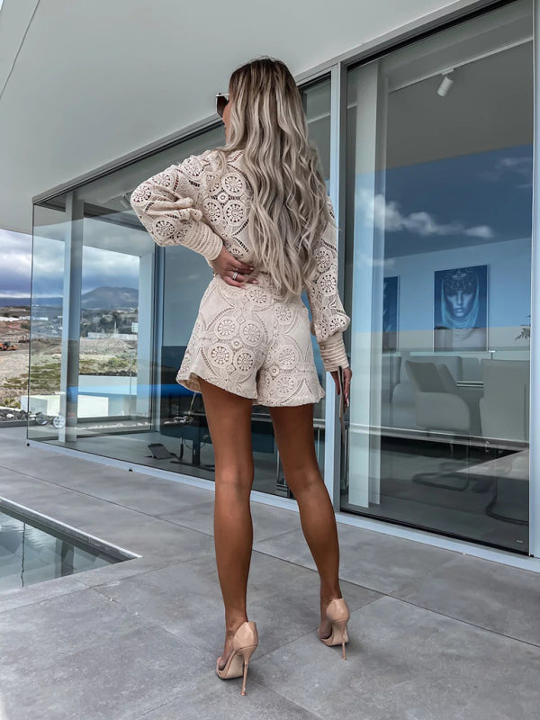 💫 Women’s Solid Color Single-Breasted Stand Collar Lace Shorts Suit – Chic & Graceful! 💫