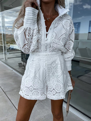 💫 Women’s Solid Color Single-Breasted Stand Collar Lace Shorts Suit – Chic & Graceful! 💫