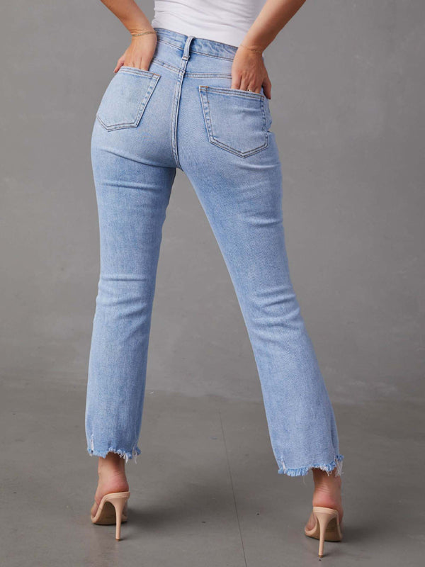 ✨ Trendy Ripped Light Wash Jeans – Casual, Chic & Comfy Denim for Every Season ✨