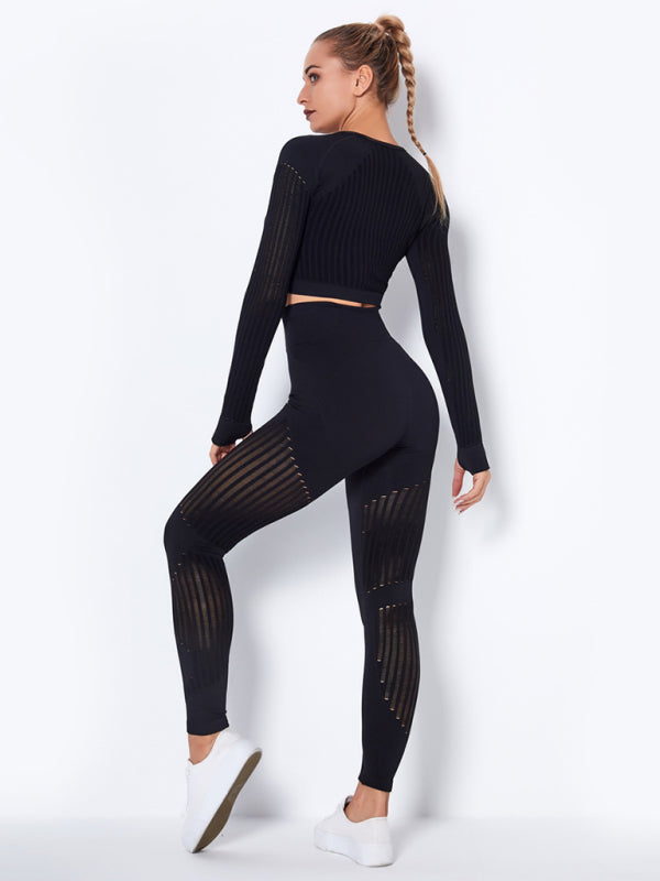 🖤 Seamless Striped Yoga Set – Stretch, Slay & Stay Stylish 🖤