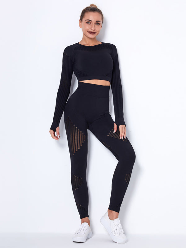 🖤 Seamless Striped Yoga Set – Stretch, Slay & Stay Stylish 🖤