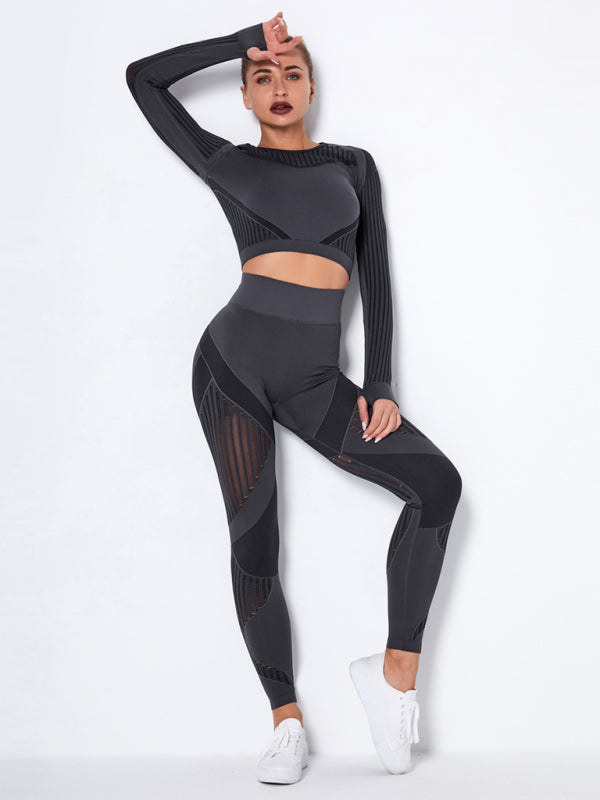 🖤 Seamless Striped Yoga Set – Stretch, Slay & Stay Stylish 🖤