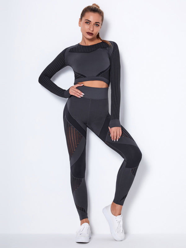 🖤 Seamless Striped Yoga Set – Stretch, Slay & Stay Stylish 🖤