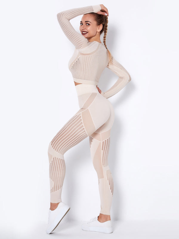 🖤 Seamless Striped Yoga Set – Stretch, Slay & Stay Stylish 🖤