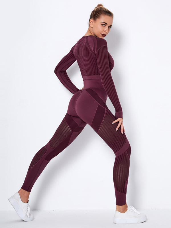 🖤 Seamless Striped Yoga Set – Stretch, Slay & Stay Stylish 🖤