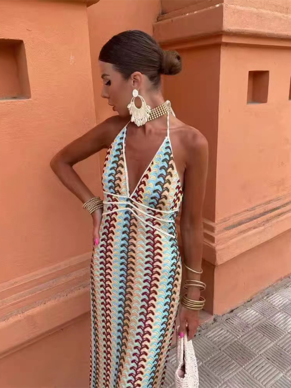 Crochet Flower Suspender Dress – Chic & Flirty Vacation Outfit