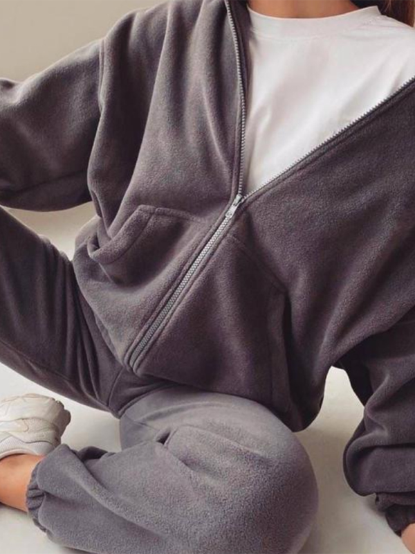 Cozy Chic 2-Piece Sweatsuit Set – Stylish Hoodie & Joggers for Fall Winter