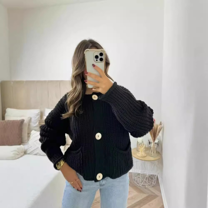 🧥 Cozy Chic Chunky Knit Sweater Big Button Cardigan for Women - Fall Winter Must-Have ✨