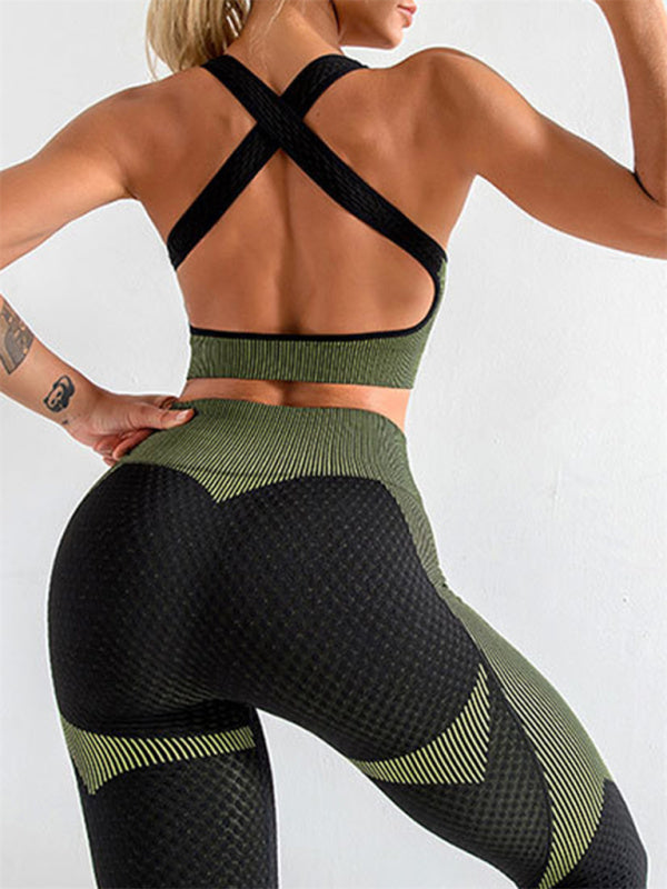 🧘‍♀️ Sculpt & Flow Yoga Set – Halter Neck Tank + High Waist Leggings for Effortless Style ✨