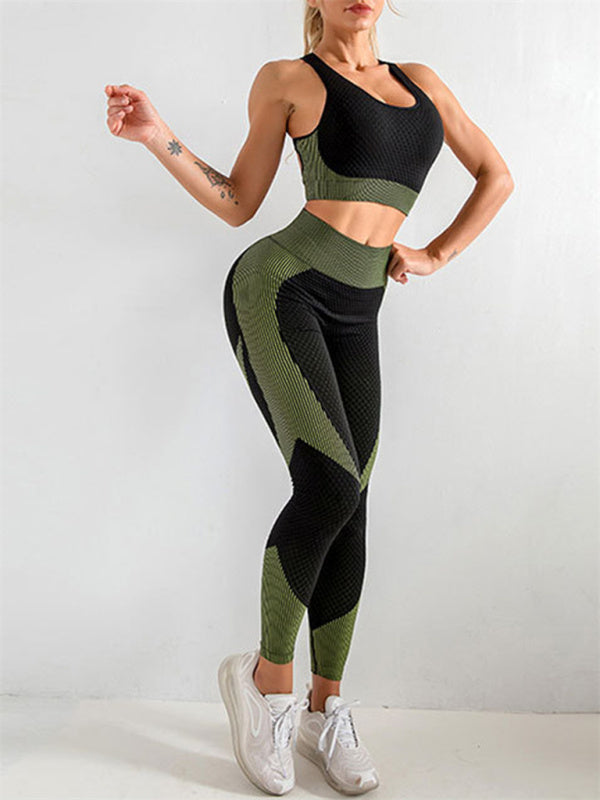 🧘‍♀️ Sculpt & Flow Yoga Set – Halter Neck Tank + High Waist Leggings for Effortless Style ✨